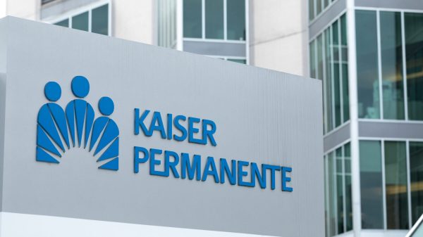 Kaiser Permanente workers